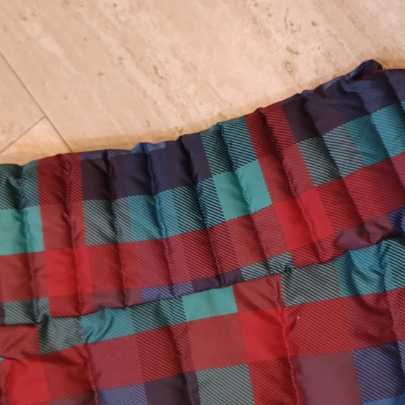 Lands' End Puffer Vest - Picture 6 of 7